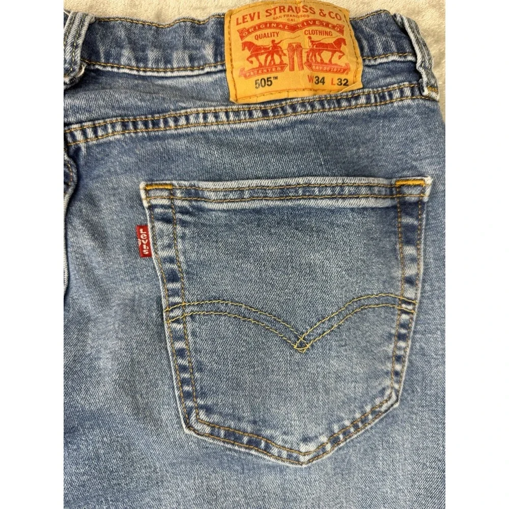 Levis 505 Jeans Men's 34x32‎ Regular Fit Straight Leg Blue Medium Wash